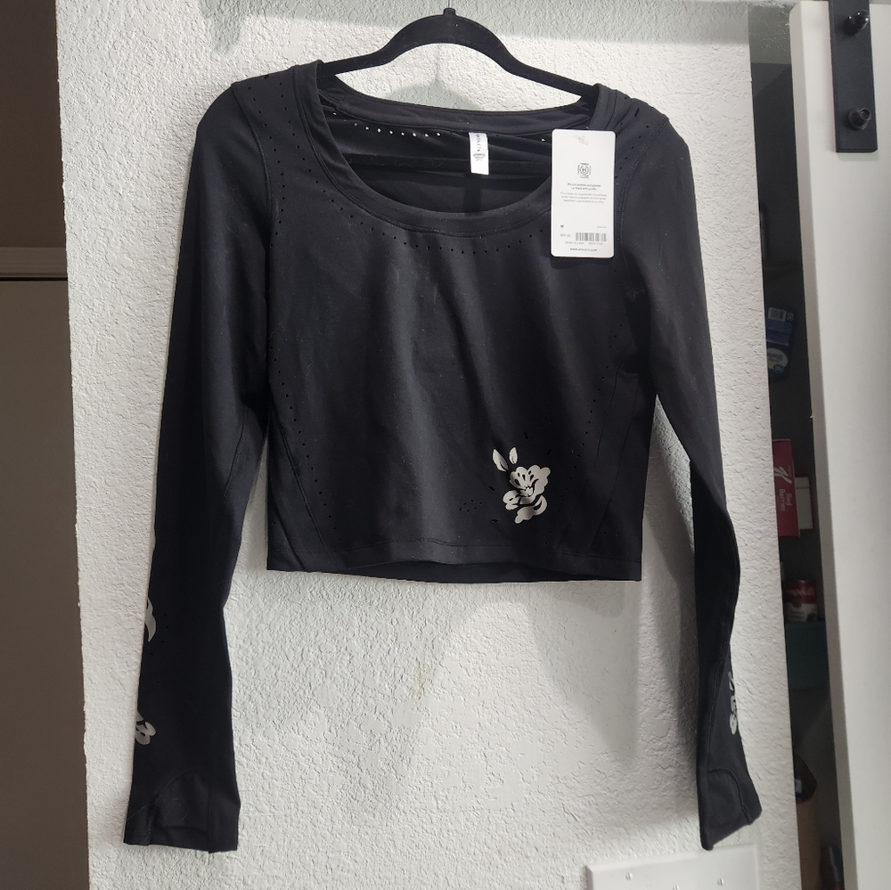 Athleta long sleeve crop black top with flower design